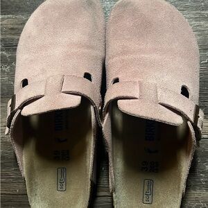 Birkenstock Women's Soft Pink Suede Mules